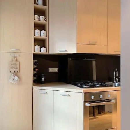 Good Vibes And Relax Close To Downtown Apartment *