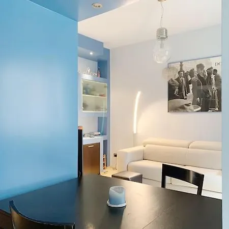 Good Vibes And Relax Close To Downtown Apartment